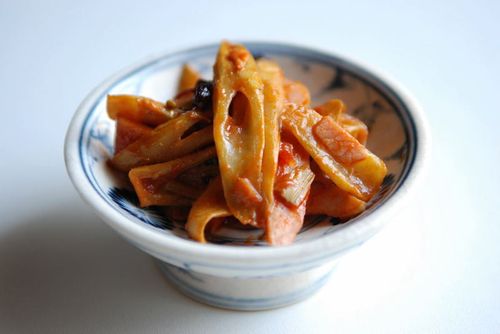 イタドリのコチュジャン炒め