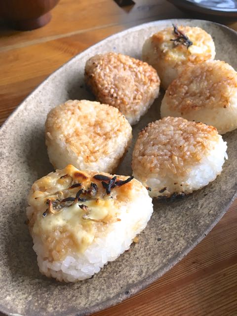 じゃこチーズとほたて醤油の焼きおにぎり