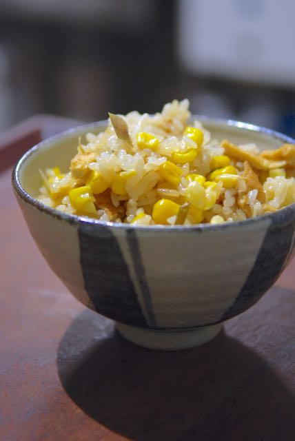 トウモロコシとミョウガの炊き込みご飯